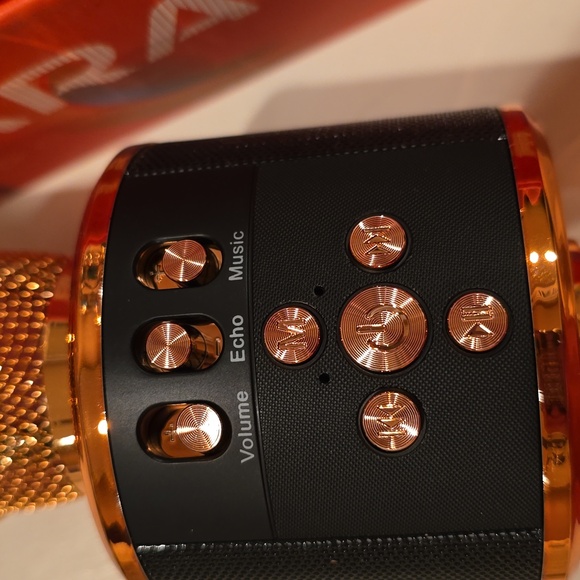 Multi-Function Wireless Microphone - Rose Gold - Picture 2 of 7